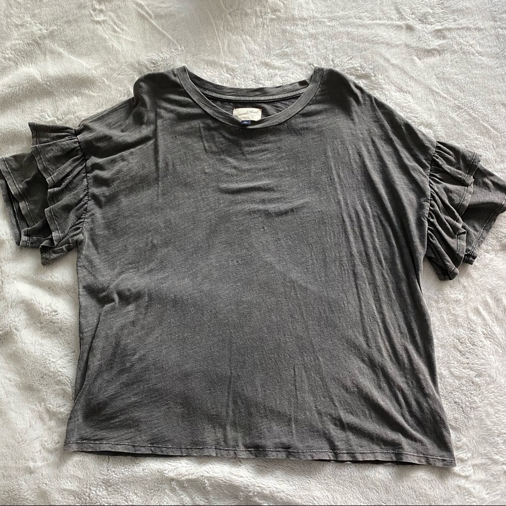 Universal Thread Gray top- Large